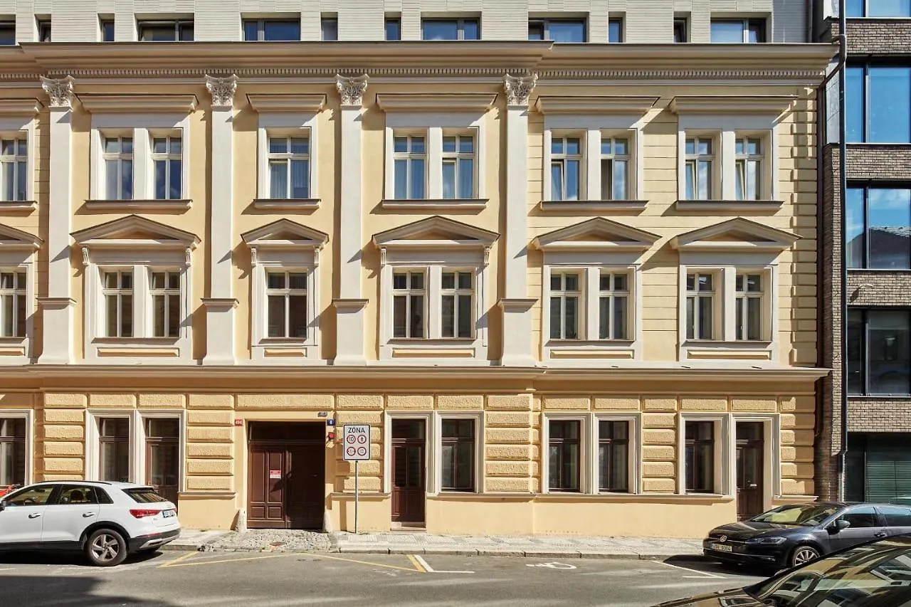 Prague Days - Stylish Apartment - Workspace