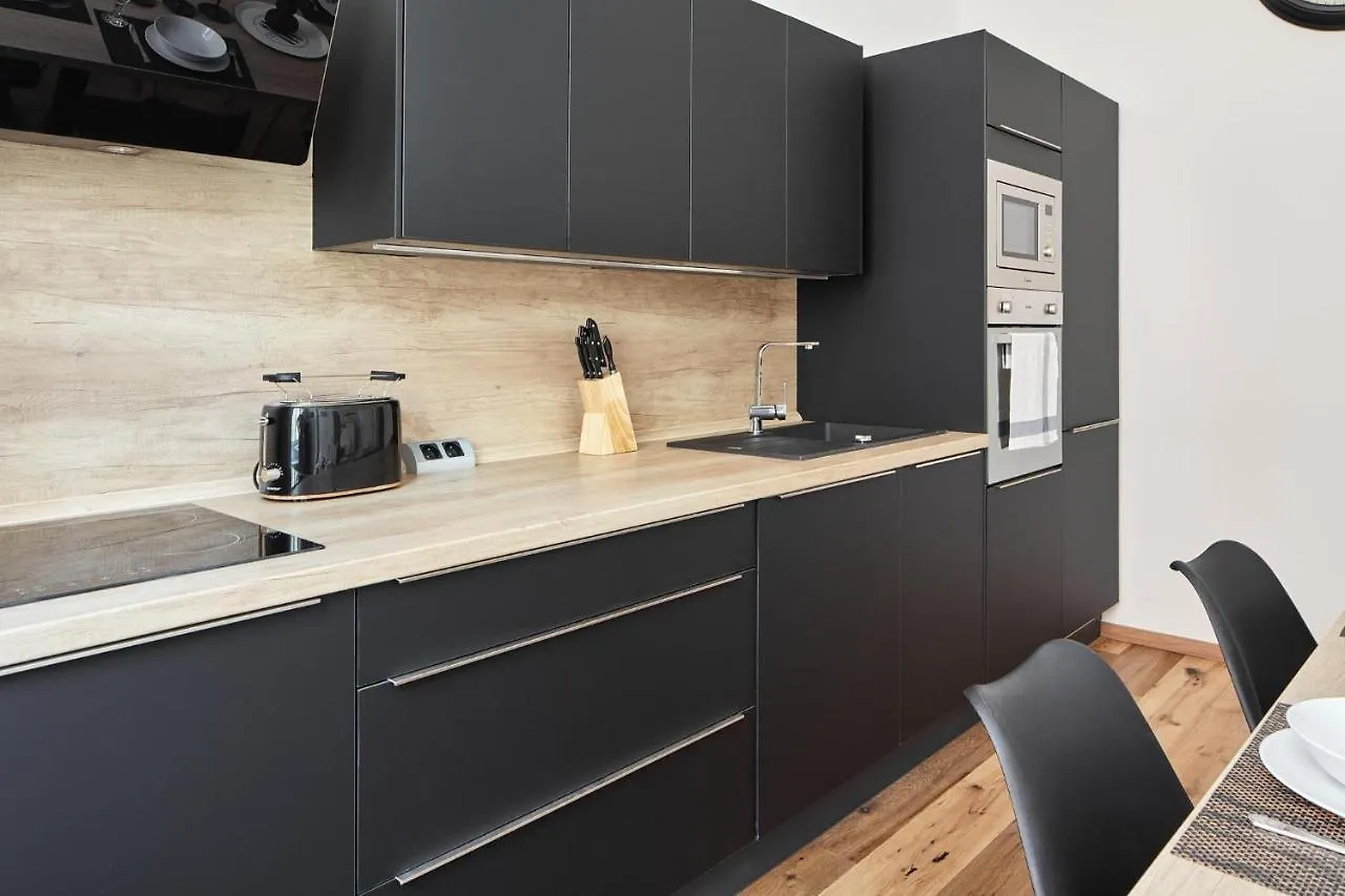 Prague Days - Stylish Apartment - Workspace
