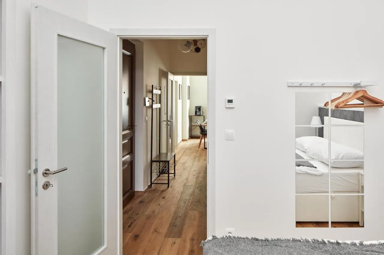Prague Days - Stylish Apartment - Workspace